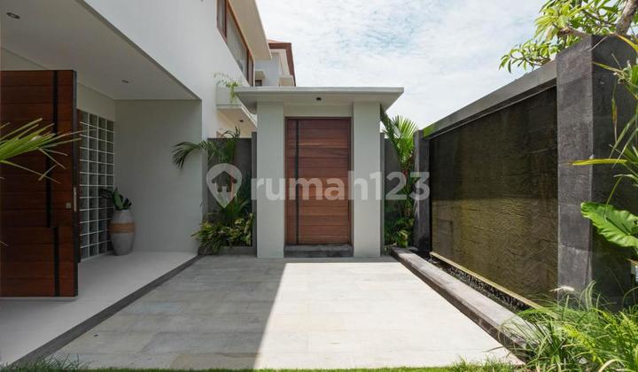 4 BR Villa In Pererenan