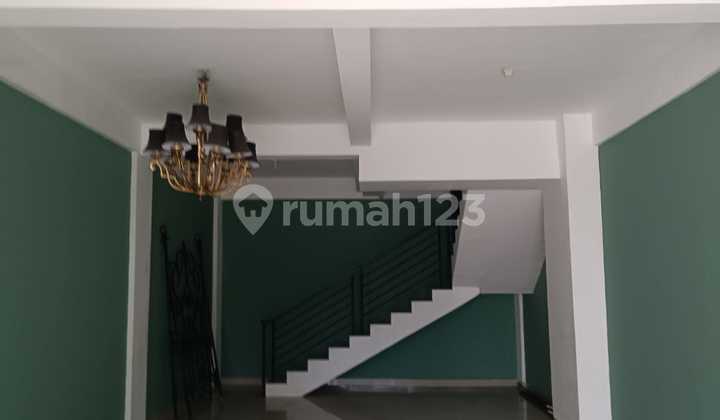 Please create a brief description for this location using the following details: 2