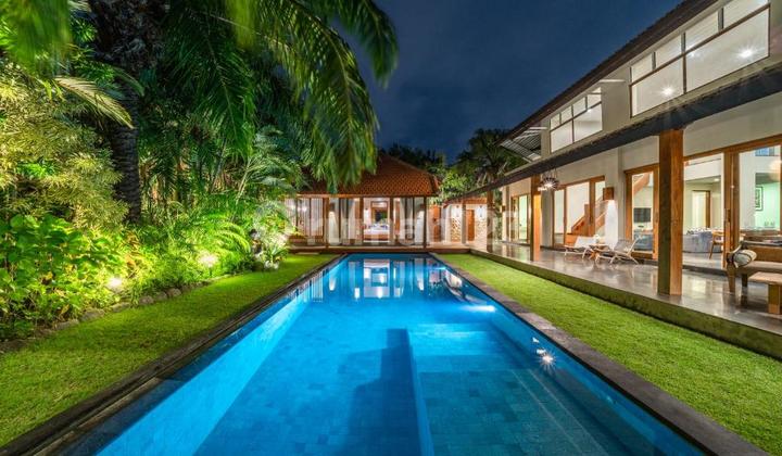 For Rent 4 BR Beautiful Villa In Canggu