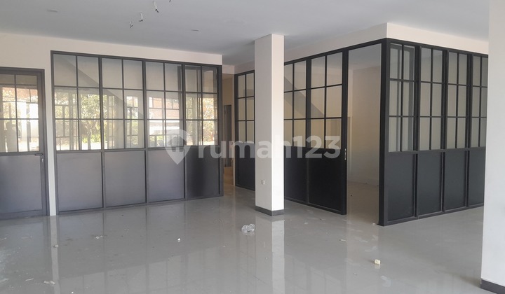 Modern 3-Storey Commercial Shophouse in Jimbaran (Yearly Rent) 2