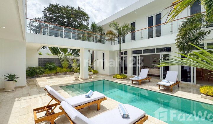 Spacious 4 Bedrooms For Rent And Sale Leasehold In Tumbak Bayuh, Pererenan