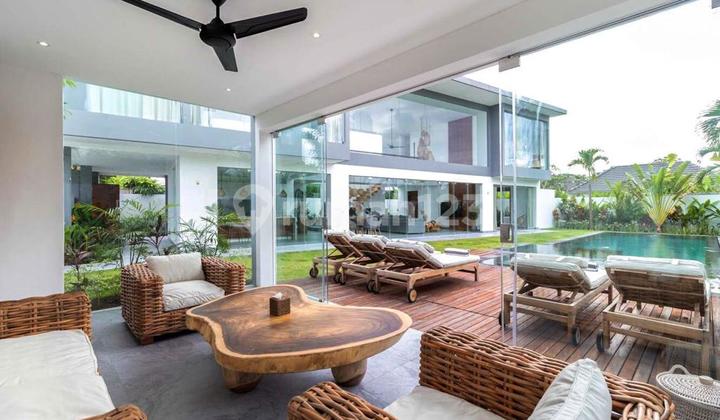 5 Bedrooms for Sale in Berawa