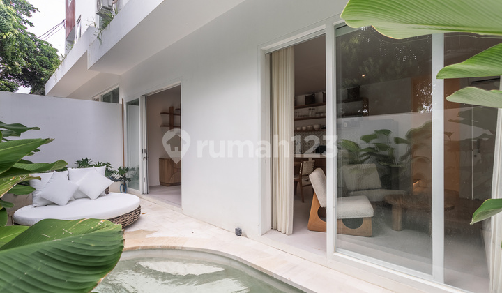 Modern 3-Bedroom Townhouse Near Cemagi Beach Modern 3-Bedroom Townhouse Near Cemagi Beach