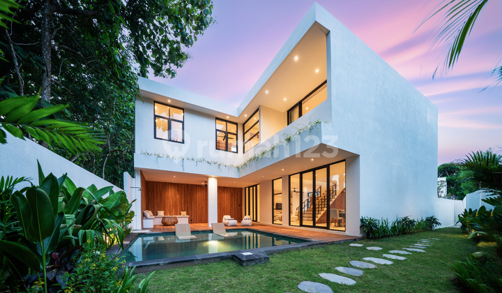 3 Bedrooms Villa for Sale in Nunggalan - Pecatu [Leasehold]