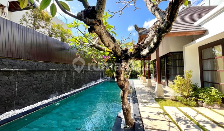3Br Villa With River Views, Walk To Nelayan Beach