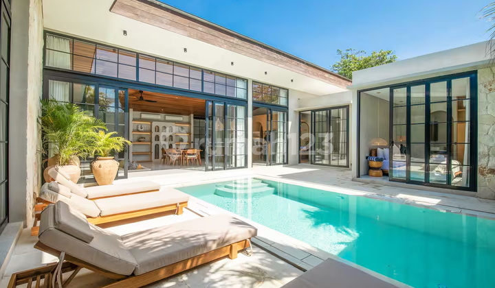 Peaceful 5-Bedroom Bingin Villa - Perfect for Living or Investment Peaceful 5-Bedroom Bingin Villa - Perfect for Living or Investment