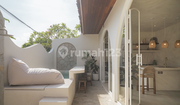 2 Bedrooms Villa for Sale in Berawa 2 Bedrooms Villa for Sale in Berawa