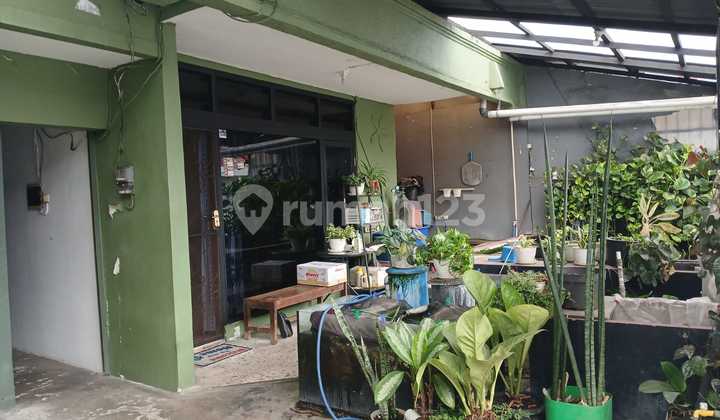 2-Story House in Duri Kepa, West Jakarta 2-Story House in Duri Kepa, West Jakarta