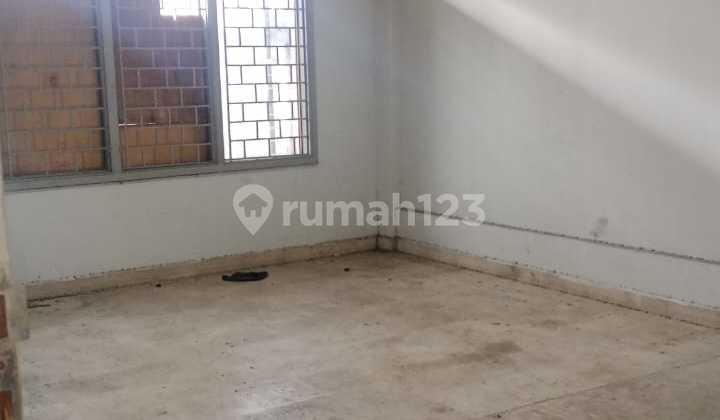 Di sewakan rumah di karang anyar Lautze Jakarta pusat  4 LANTAI 2