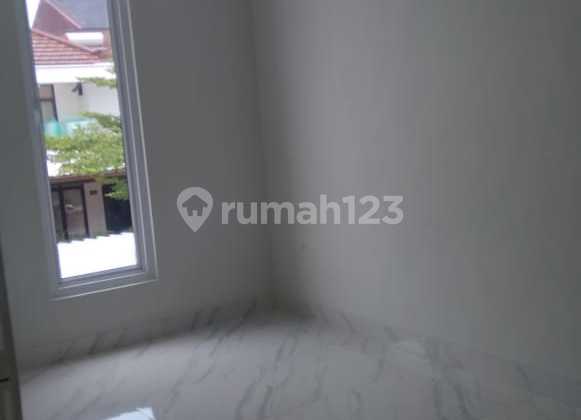 Rumah di sewa kan Taman pulogebang Jakarta Timur 2