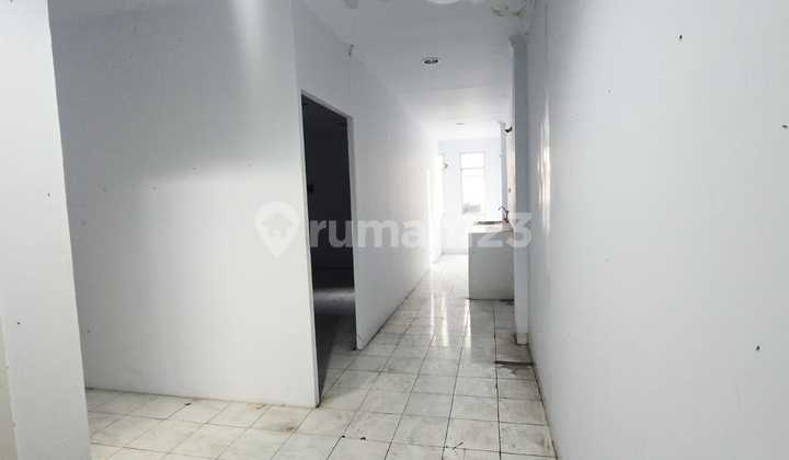 For Rent: Adjoining Shophouse in Strategic Meruya Area, West Jakarta 2