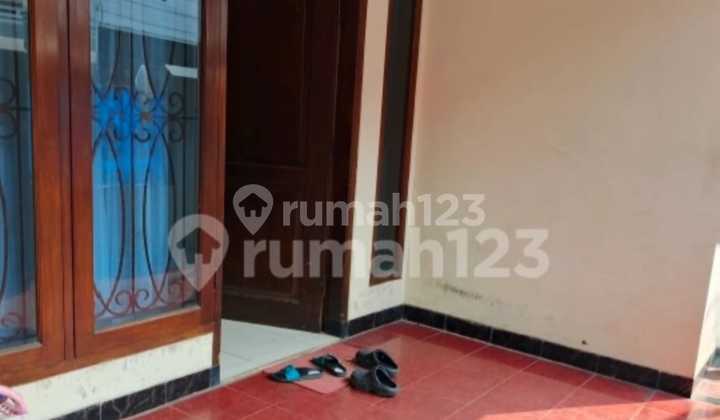 FOR SALE NICE FURNISHED HOUSE IN JOHAR BARU, CENTRAL JAKARTA 2