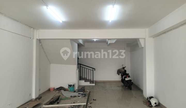 Ruko Cideng - For Rent 2 Ruko There are 2 Ruko Joined 4 Floors 1 Ruko 2