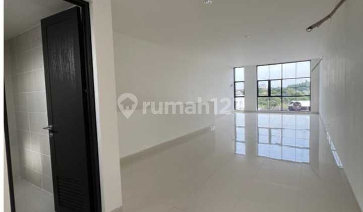 For Rent: Maison de Wisteria Collins Metland Shop House, East Jakarta Menteng