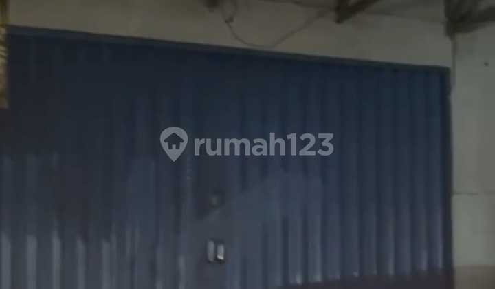 Toko Gandeng 2 Cempaka Putih Jalan Raya Toko 2 Toko Gandeng 2 Cempaka Putih Jalan Raya Toko 2