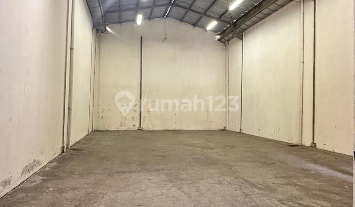 Disewakan Gudang Pik Jakarta Utara 3 Lantai