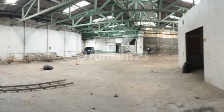 Commercial and Strategic Warehouse for Sale in Daan Mogot, West Jakarta Commercial and Strategic Warehouse for Sale in Daan Mogot, West Jakarta