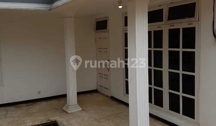 Disewakan Rumah Induk di Hoek bisa untuk Dapur Mbg Rmh Kontrakan di Kemang / Prapanca Jakarta Selatan Disewakan Rumah Induk di Hoek bisa untuk Dapur Mbg Rmh Kontrakan di Kemang / Prapanca Jakarta Selatan