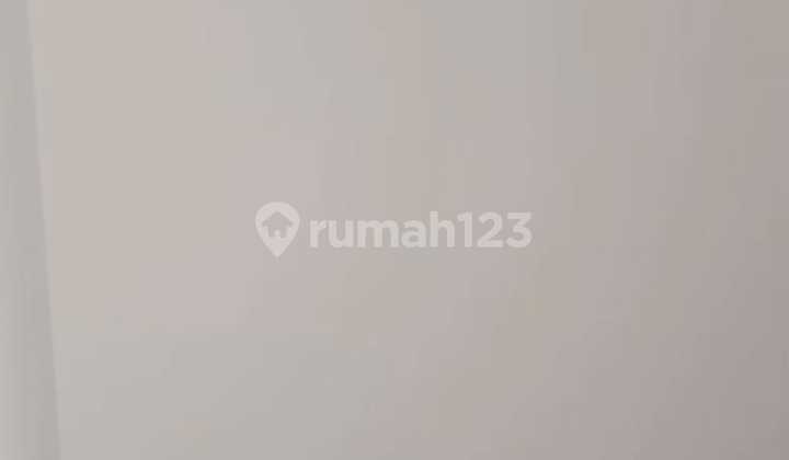 For Rent 4-Story Shop House in Strategic Area, Salemba Raya Roadside, Senen, Central Jakarta 2