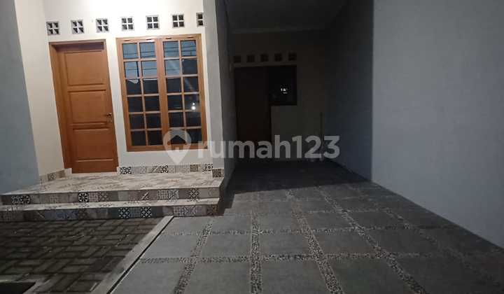 Rumah di sewakan  Taman pulogebang Jakarta Timur  2