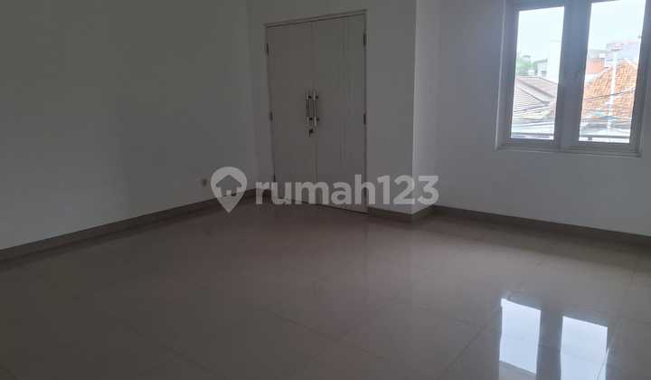 For Rent: Attached Shophouse (Brand New) Area Jatinegara, East Jakarta 2