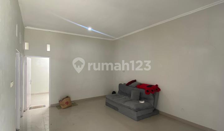 Take Over House 79M Near Train Station at Diamond Lake Side Depok 2