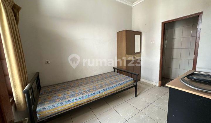 MULTI-BEDROOM HOUSE SUITABLE FOR LIVING/RENTING 2