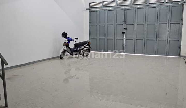 RUKO AREA SUPRATMAN BANDUNG (LEASE min 2 YEARS)