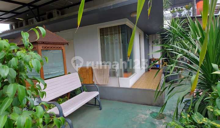 Dijual Rumah Kost Hook 14 Kamar dan untuk Usaha Kost