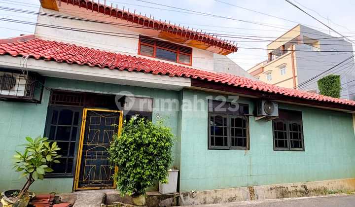 Dijual Rumah Hook di Tebet - Akses Mudah & Lingkungan Nyaman Dijual Rumah Hook di Tebet - Akses Mudah & Lingkungan Nyaman