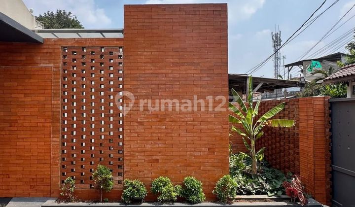 Dijual Rumah Tanjung Barat - Industrialis Tropis Dgn Bata Ekspos