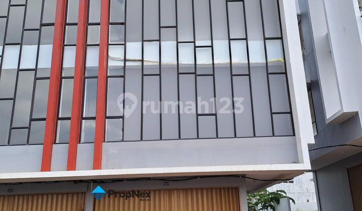 2 Shop Houses Hook with 3 Floors in Trans Barelang 2