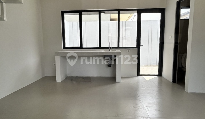 Selling at a Loss, Mrs. Rumah Park Serpong 2