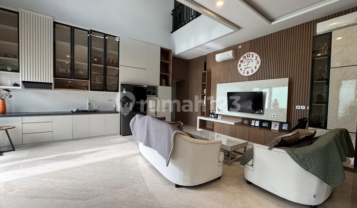 Rumah Alam Sutera 2 Lantai Semi Furnished Ada Pool