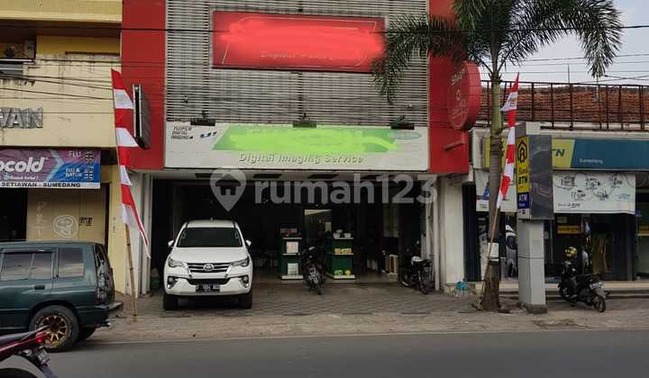 Shop House for Sale on Main Road and Super Strategic!!