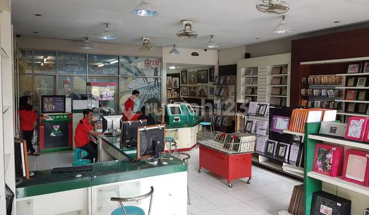 Shop House for Sale on Main Road and Super Strategic!! 2