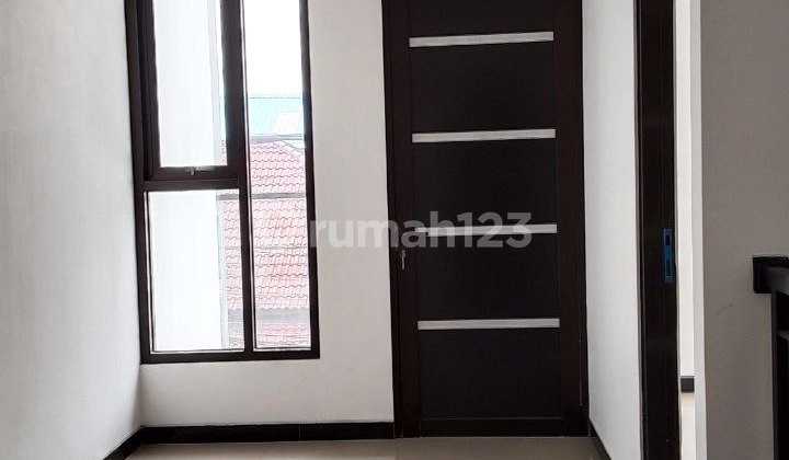Rumah 2 Lantai Siap Huni Wonorejo Selatan Surabaya di Wonorejo