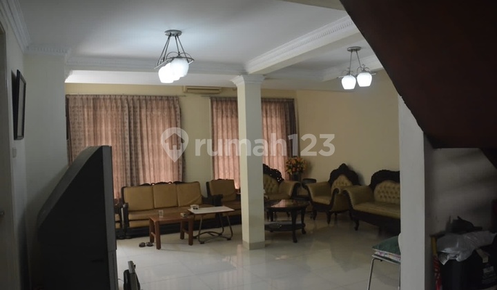 For Quick Sale! 2-Story House by Pemuda Rawamangun Main Road, East Jakarta 2