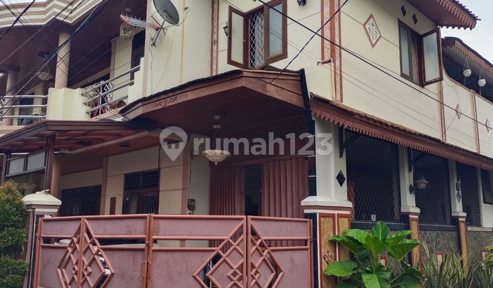 Di Jual Rumah Modern 2 Lantai di Pondok Bambu Jaktim.