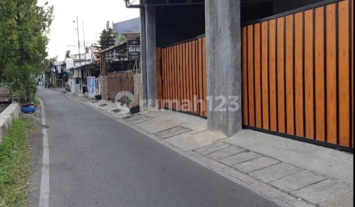 For Sale House in the Center of Semarang City 1