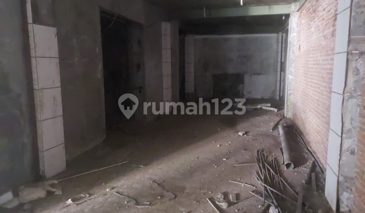 Dijual Gudang di Woltermonginsidi