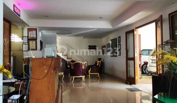 Hotel by the Side of Semarang South Highway 2