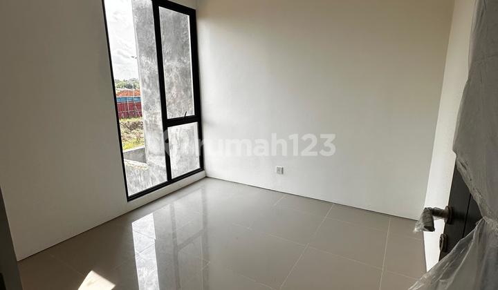 For Sale New Beautiful Cheap 2-Story Luxe Hills Citraland Batam Centre 2