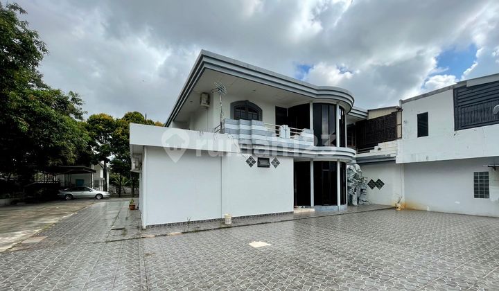 Dijual 1 Unit Rumah Classic Hook Crown Hill Estate.