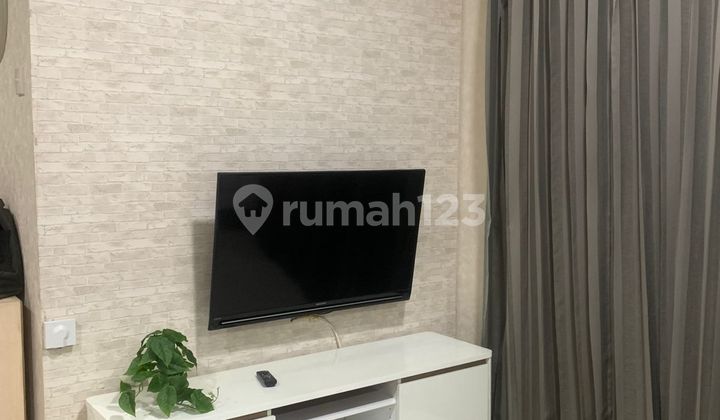 Waterplace 2 Bedroom Apartment Furnished with Pool View 2