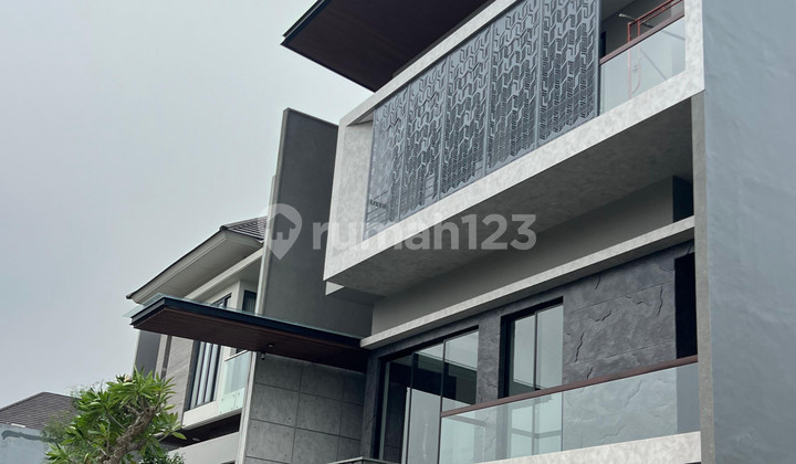 Waterfront 3 Lantai Baru - Kualitas Sultan, Ctraland