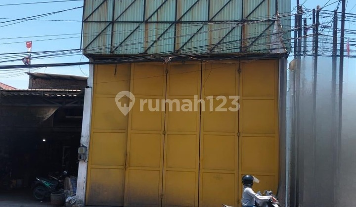 Strategic Warehouse in Tropodo Waru, Area 396 M² Strategic Warehouse in Tropodo Waru, Area 396 M²
