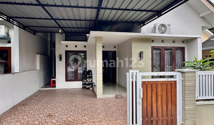 1-Story House, Corner Position, Freehold Certificate, in Mlati Sleman Yogyakarta.