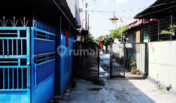 Comfortable House in Strategic Location at Cluster Teras Mampang II, Pancoran Mas, Depok Comfortable House in Strategic Location at Cluster Teras Mampang II, Pancoran Mas, Depok