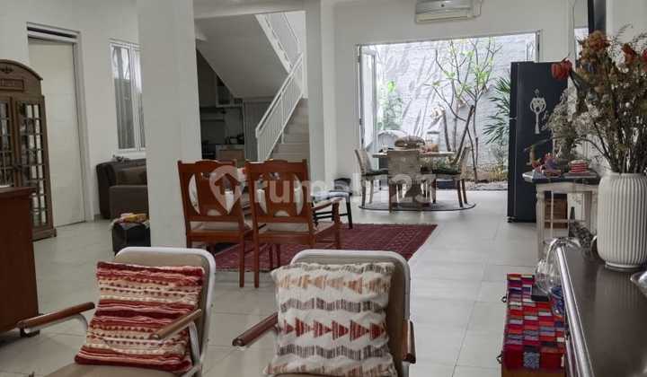 Rumah Bagus dan Terawat Batununggal 2